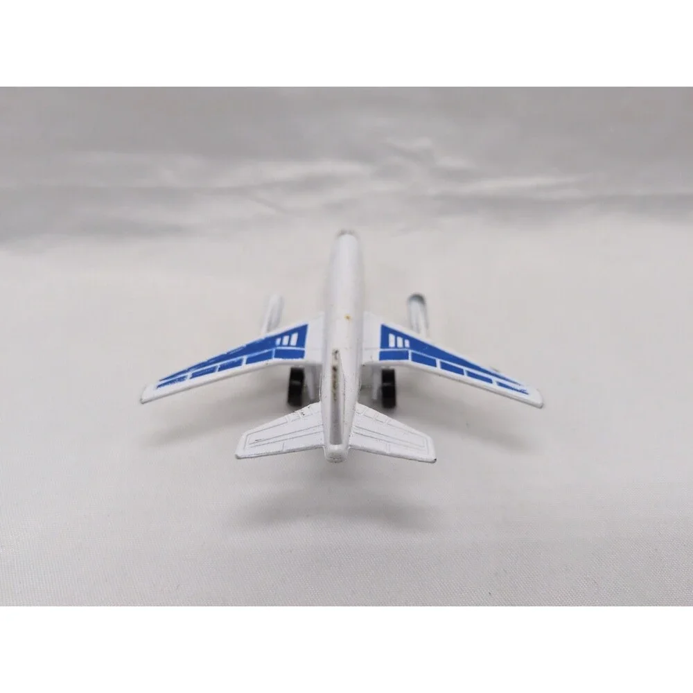 White And Blue Diecast Plane Toy 3